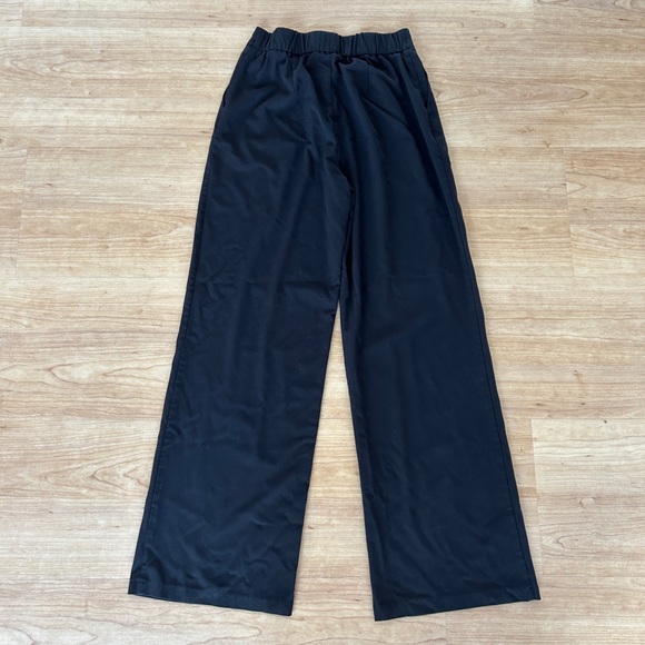 ASOS Stradivarius Wide Leg Relaxed Dad Pant (Black) - Picture 7 of 7